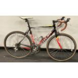 Claud Butler Roubax racing bike 18 gears 21" frame size 27" wheel size (REF 36B).