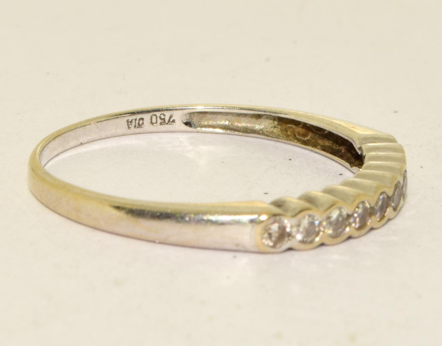 18ct white gold and Diamond 1/2 eternity ring size P ref 256 - Image 4 of 5