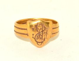 18ct gold shield signet ring 6g size N ref 258