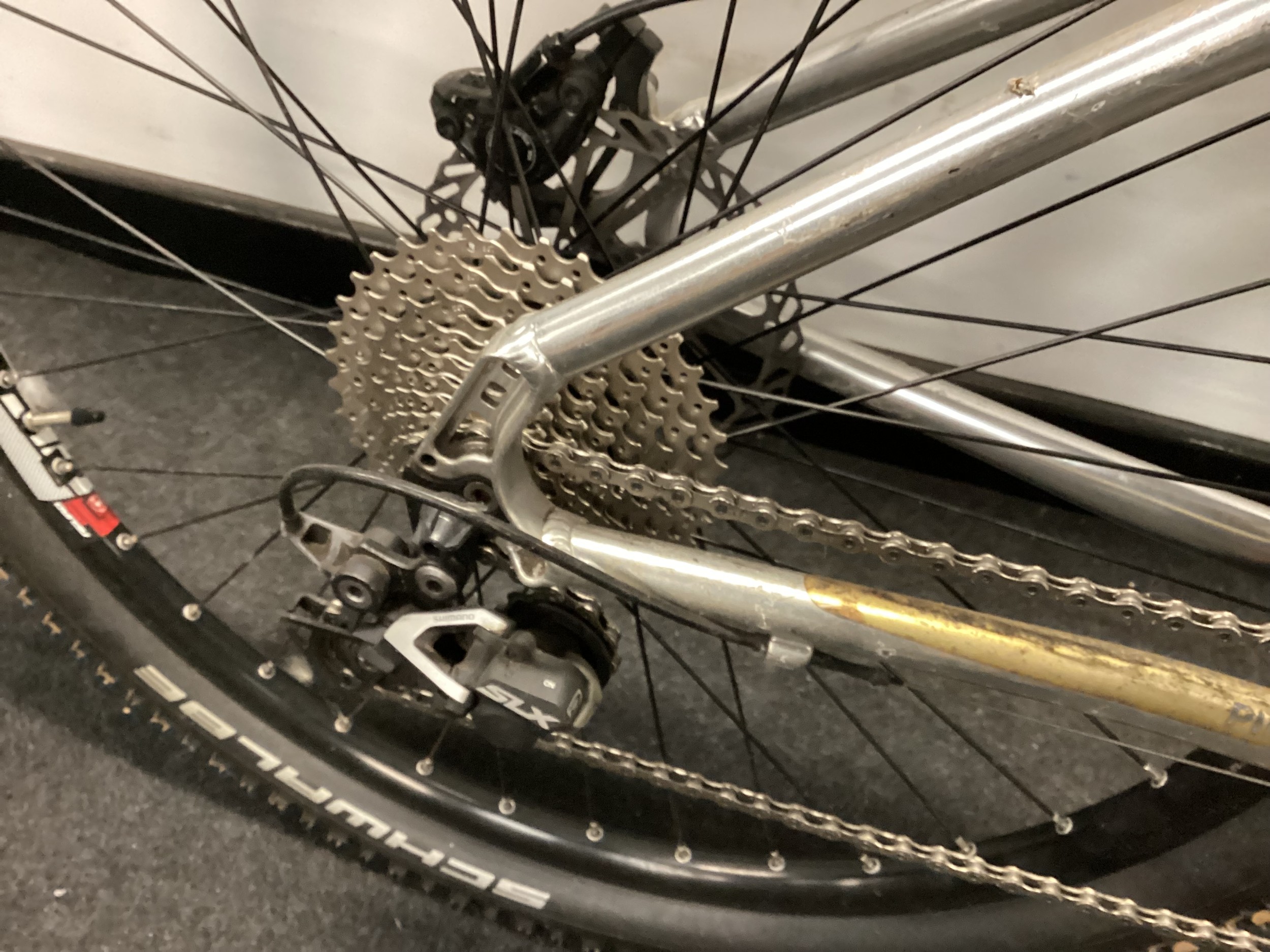 Silver Pinnacle mountain bike 30 gears 16" frame size 26" wheel size (REF 16B). - Image 2 of 4