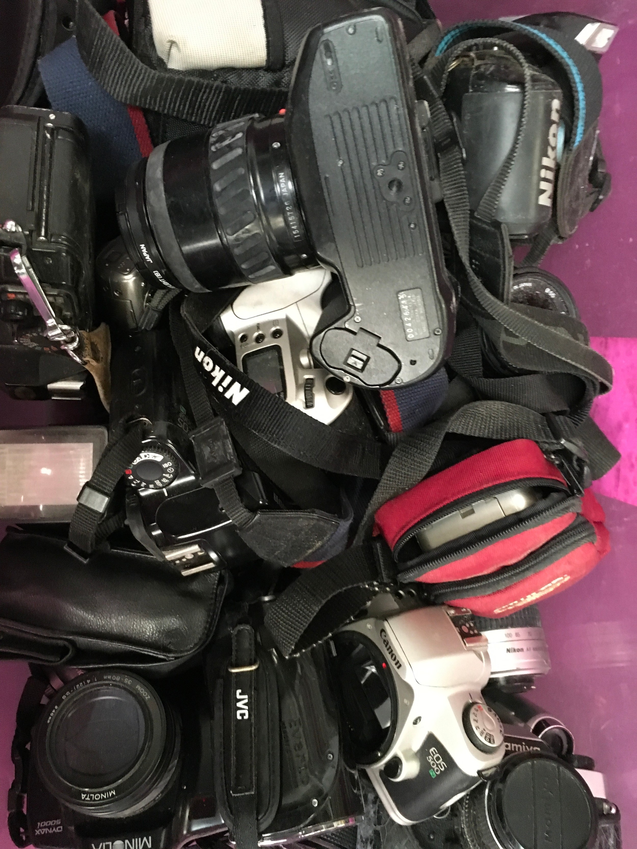Tray of various cameras and accessories. Here we find makes to include - Olympus - Cannon - - Image 2 of 2