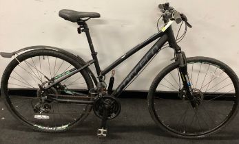 Black Carrera Crossfire mountain bike 23 gears, 15" frame size,27" wheel. (17B)