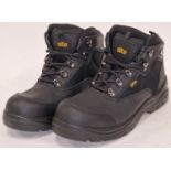 Pair of Site black work boots appear new UK size 10 (REF 25).