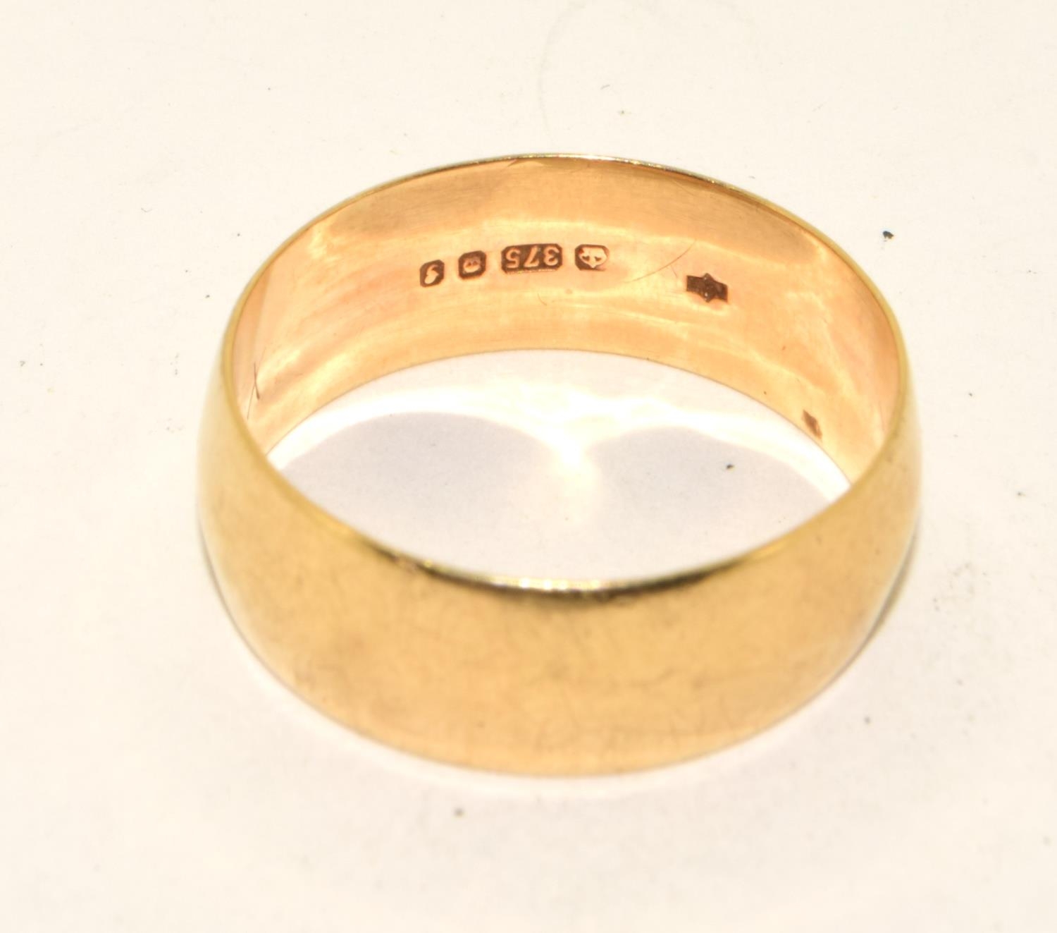 9ct gold wedding band 3.8g size R ref 64 - Image 2 of 3