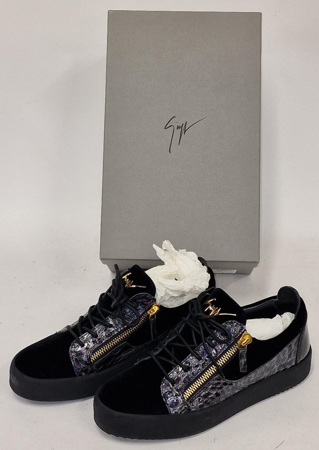 Pair of Giuseppe Zanotti designer trainers with box and dust bag size 8 (REF 111).