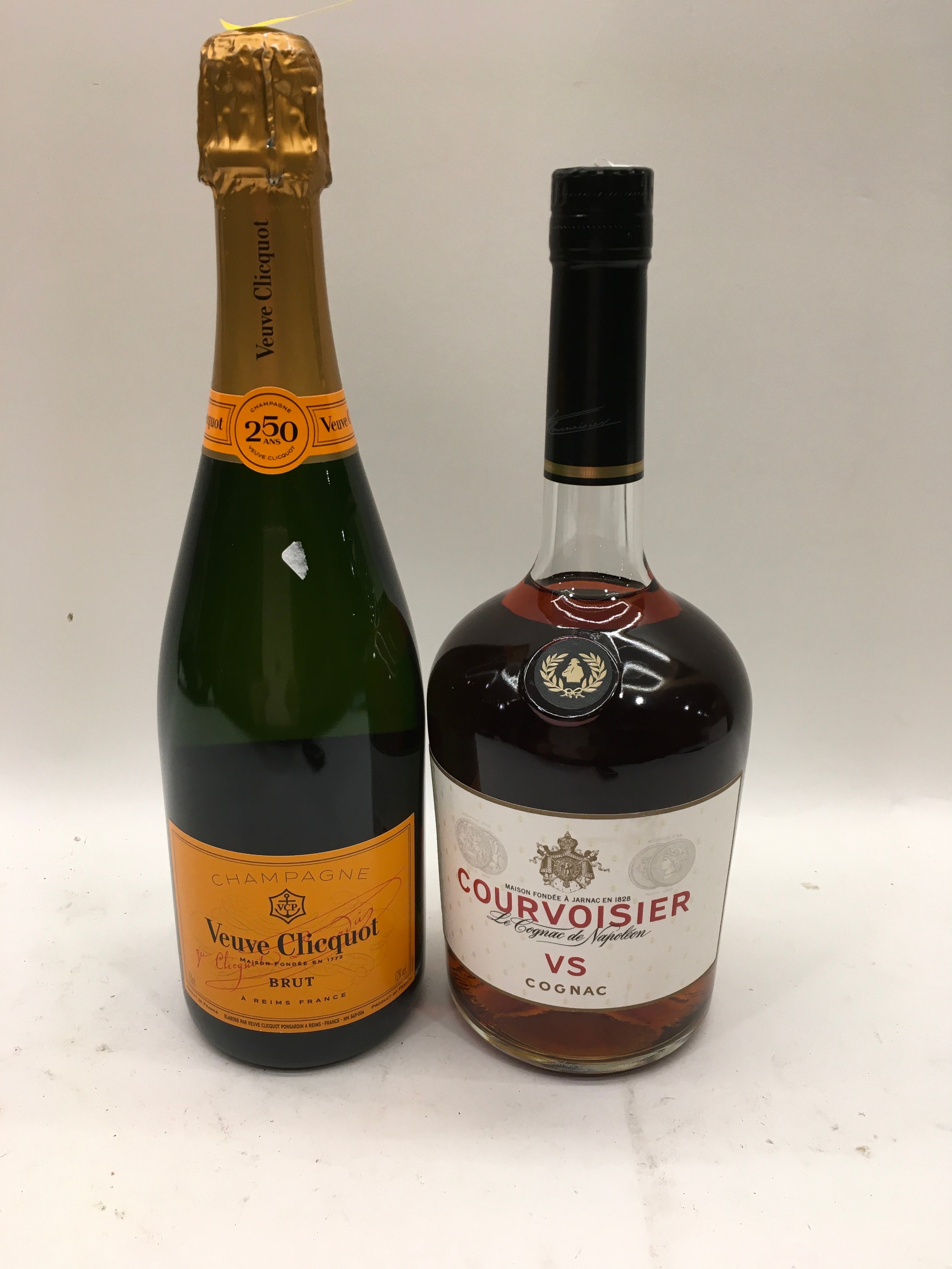 2 x bottles alcohol 1ltr Courvoisier VS cognac, Verve Clicquot champagne ref 206 209