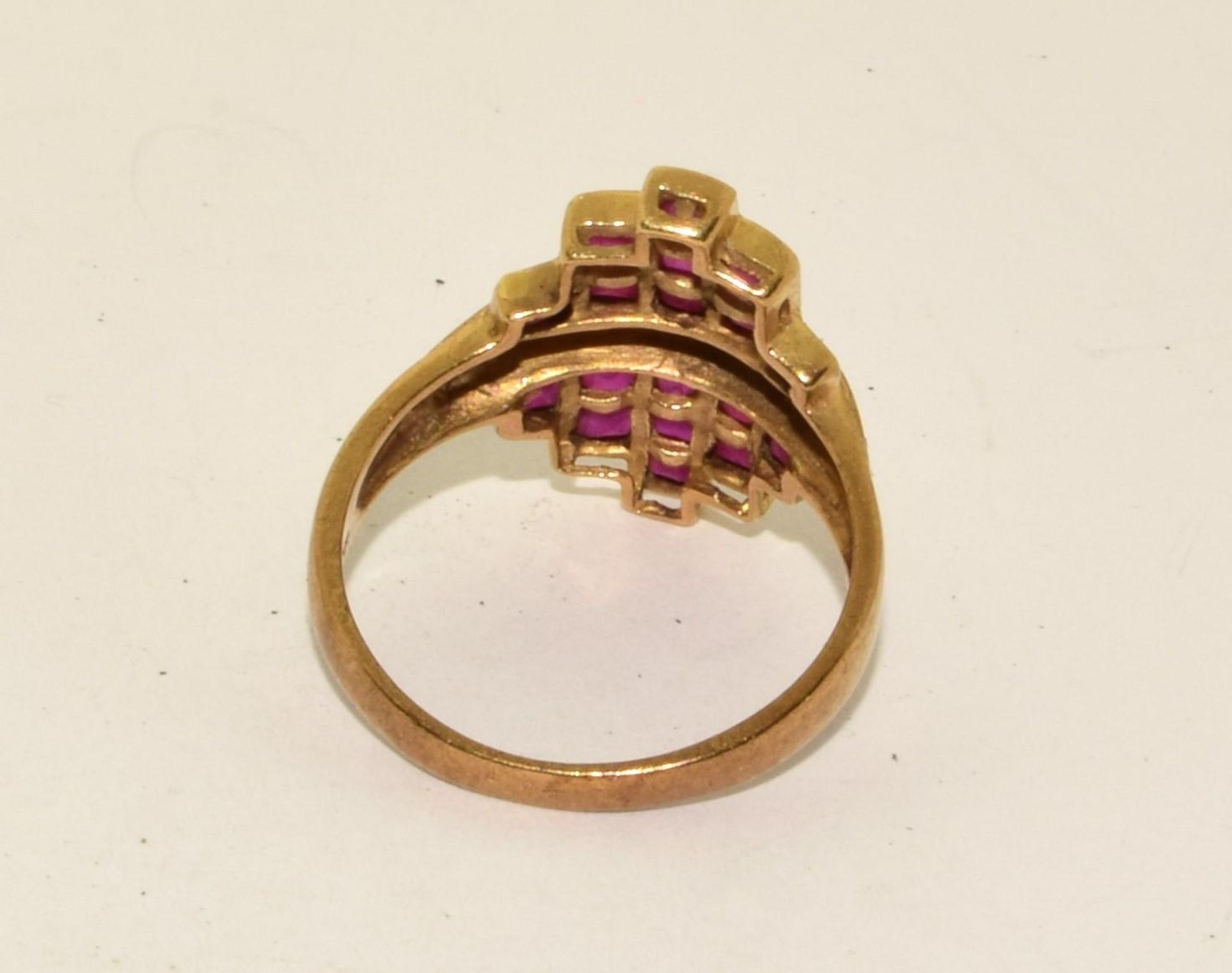 9ct gold art deco design Diamond and Ruby ring size N ref 65 - Image 3 of 5