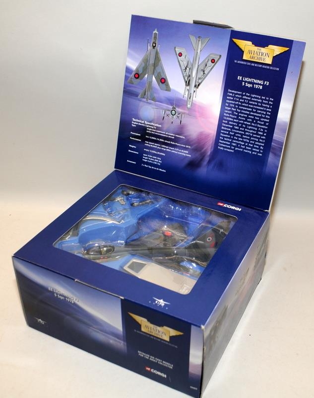 Aviation Archive Limited Edition 1:72 scale Die-Cast Model Aircraft: EE Lightning F3 5 Sqn 1978 - Bild 2 aus 2