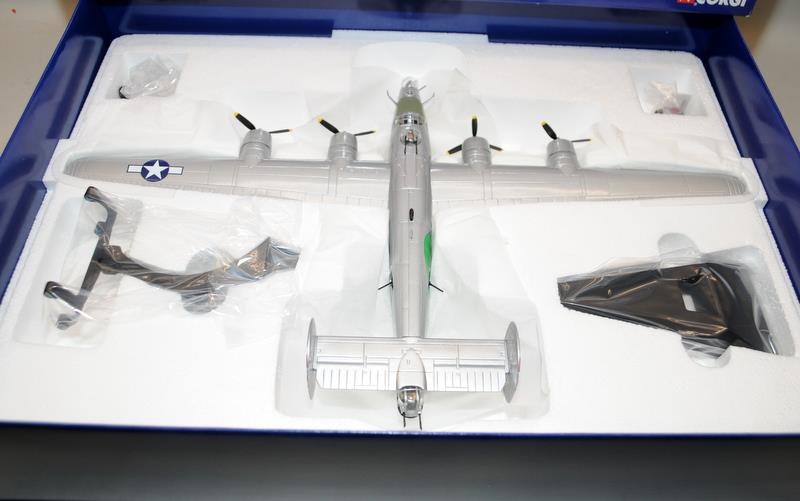 Aviation Archive WWII War In The Pacific 1:72 scale Consolidated B-24J Liberator 'The Dragon and His - Image 3 of 4