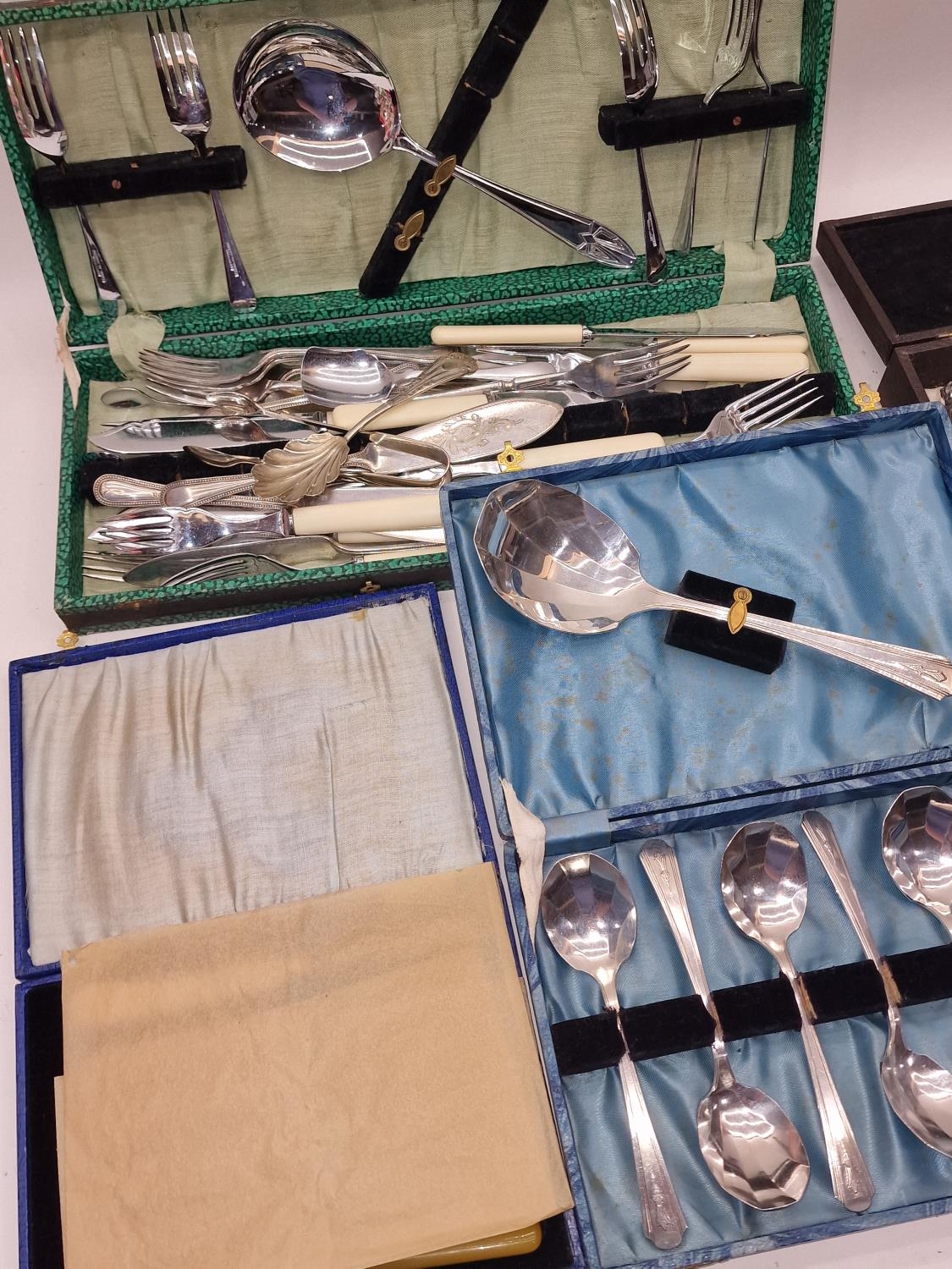 A collection of silver plated items to include boxed flatware sets. - Image 2 of 3