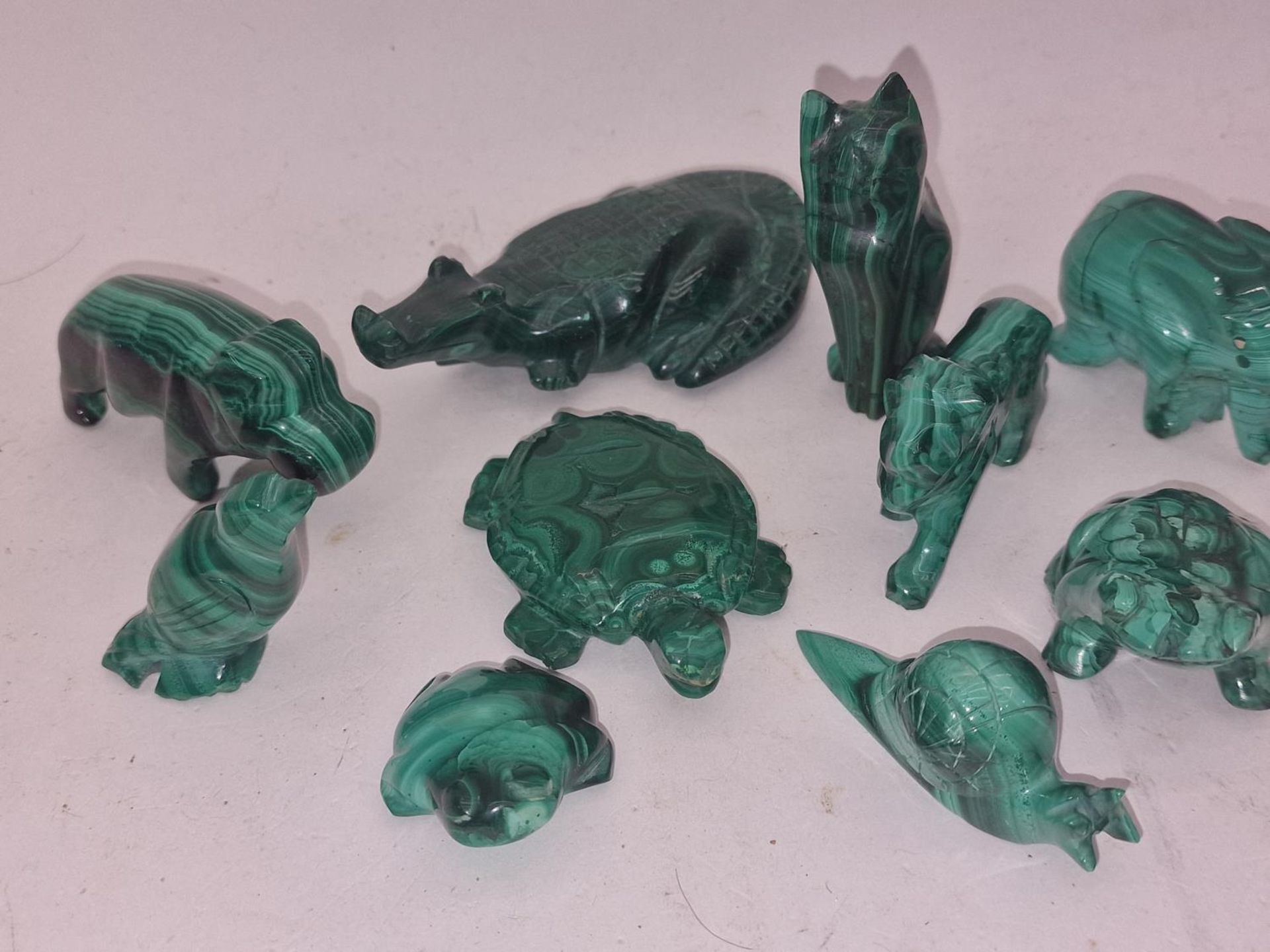 A collection of Malachite animals (16). - Image 2 of 3