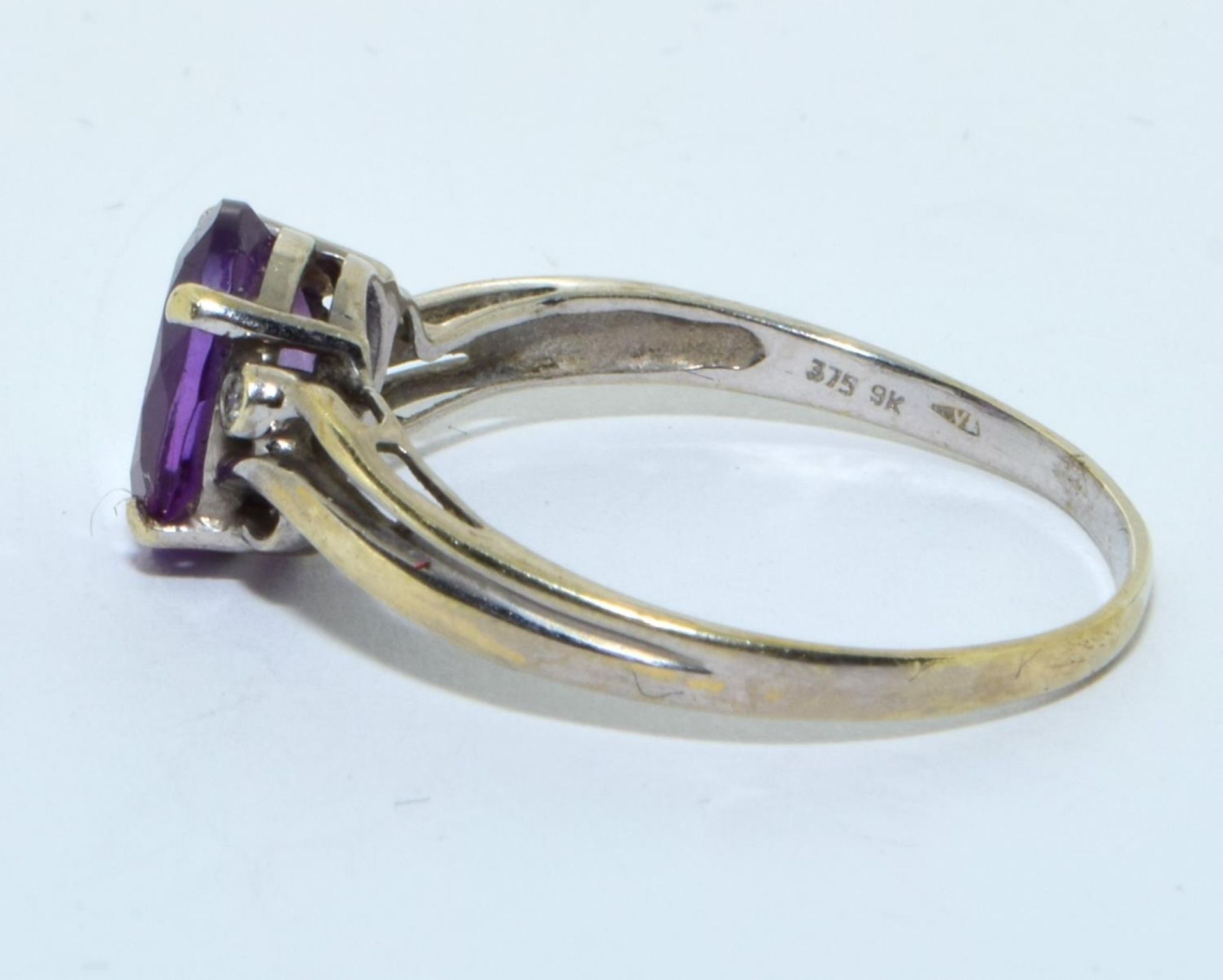 9ct white gold ladies Amethyst and diamond open work setting ring size S - Image 2 of 5
