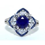 A stunning 925 silver and blue stone cocktail ring Size L