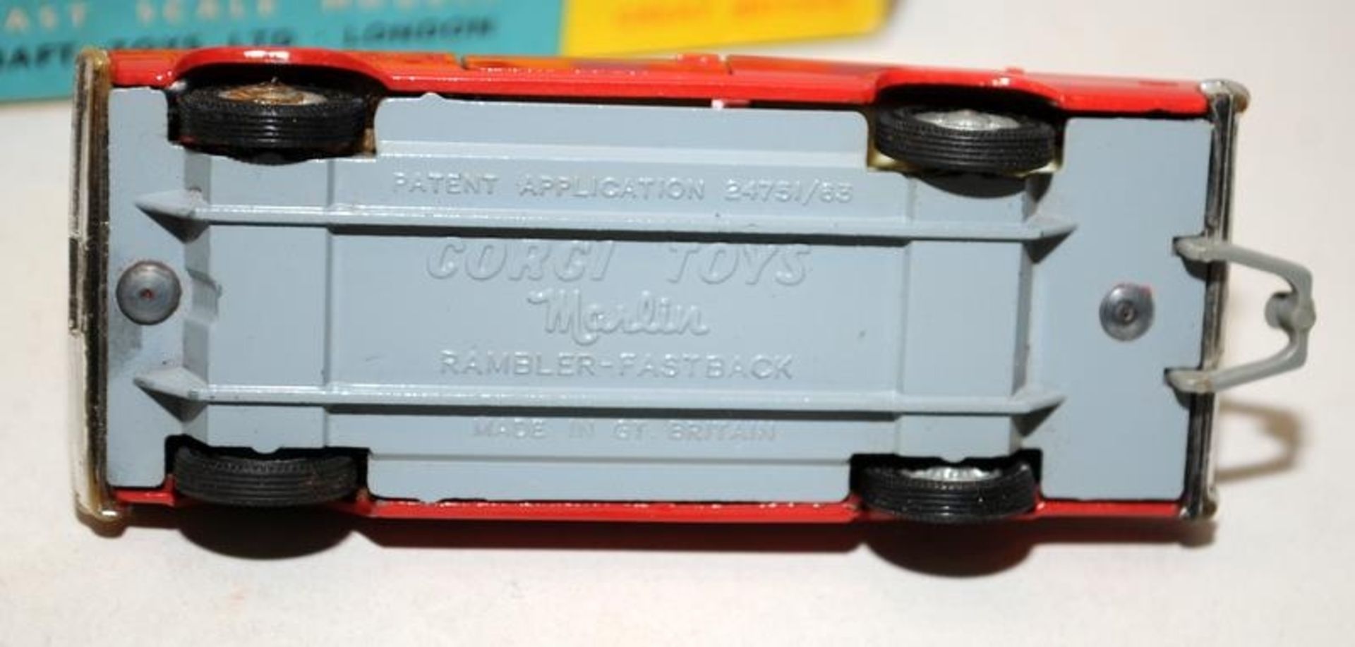 Vintage Corgi Marlin by Rambler Sports Fastback die-cast model car No.263 in v. good box - Image 4 of 4