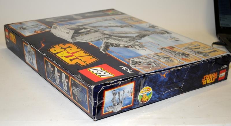Star Wars Lego: AT-AT ref:75054. Boxed and complete with build instructions and minifigures - Image 2 of 2