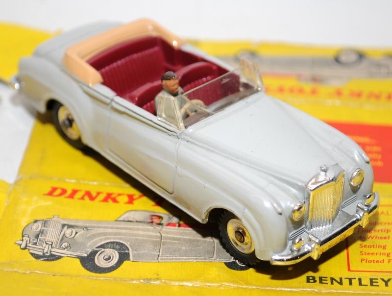 Rare Dinky Toys Bentley Coupe No.194, crack to windscreen otherwise vehicle is very good. Box is all - Image 2 of 3