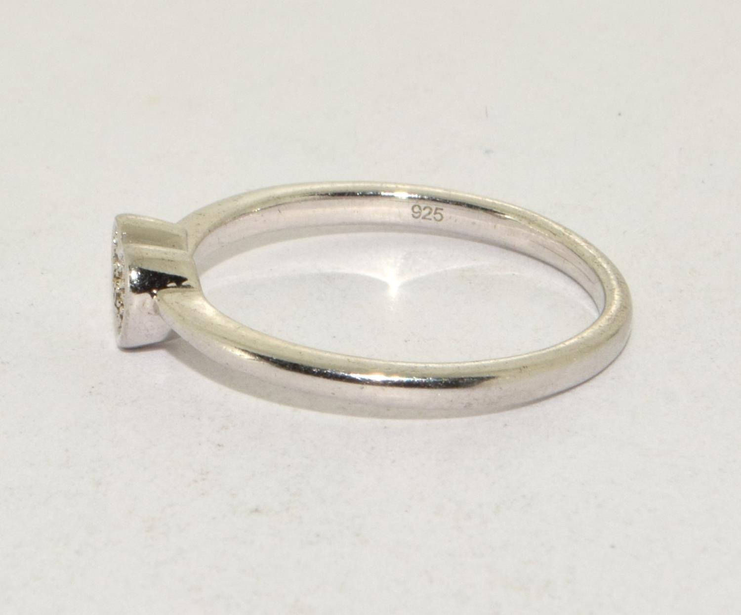 A 925 silver heart ring Size O - Image 2 of 3