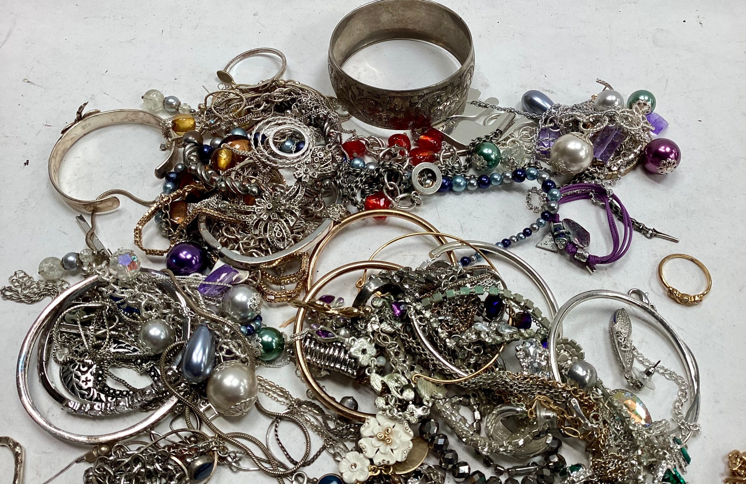 Bag of costume Jewellery - Image 3 of 4