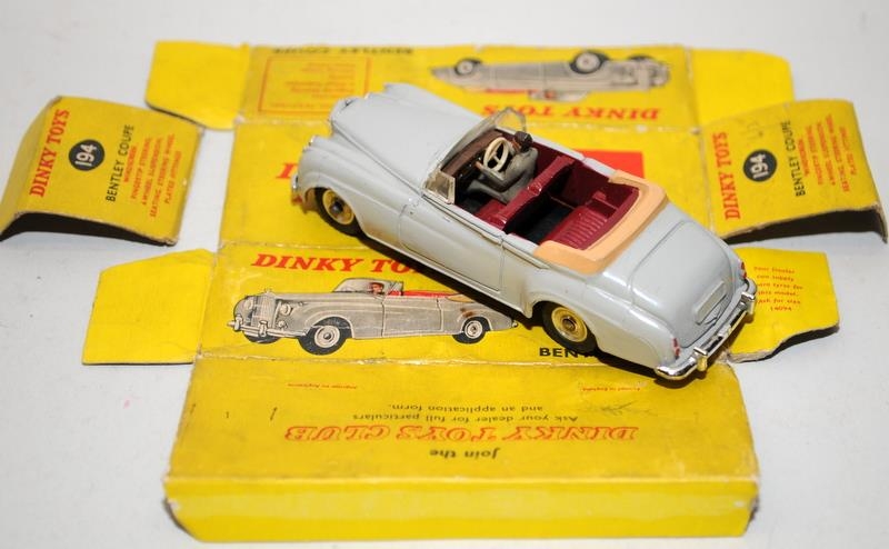 Rare Dinky Toys Bentley Coupe No.194, crack to windscreen otherwise vehicle is very good. Box is all