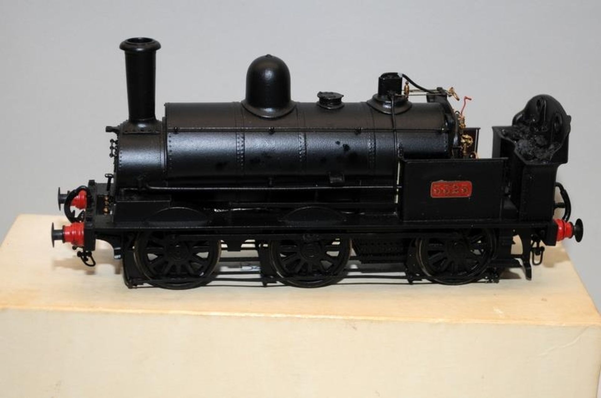 Vintage Eric Underhill O Gauge Built Kit 0-6-0 Tank Engine No.5525, Matt Black Finish. With motor.