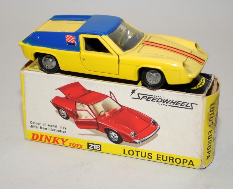 Vintage Dinky Speedwheels Lotus Europa No.218, good model in clean box (missing internal flaps one - Image 4 of 4