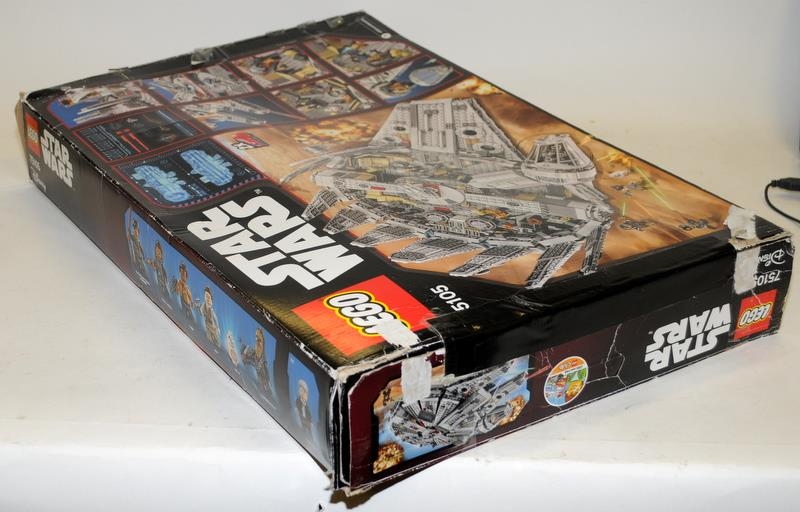 Star Wars Lego: Millennium Falcon ref:75105. Boxed and complete except for a few nose cone pieces (1 - Image 2 of 2