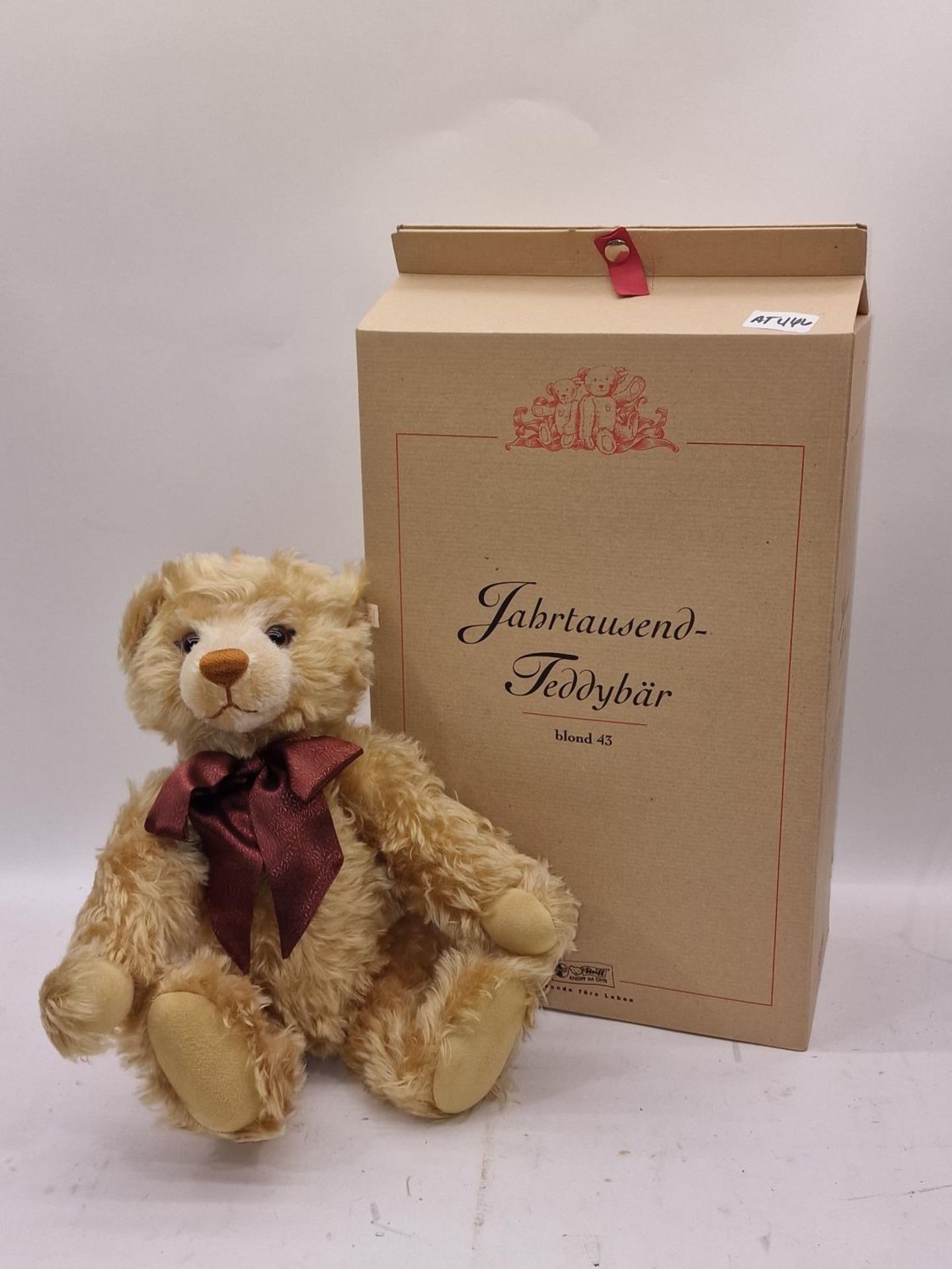 Steiff Year 2000 blond 43 teddy bear, boxed with certificate.