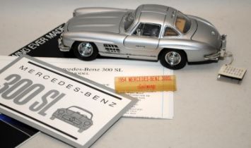 Franklin Mint 1:24 scale 1954 Mercedes Benz 300SL Gullwing , boxed with papers