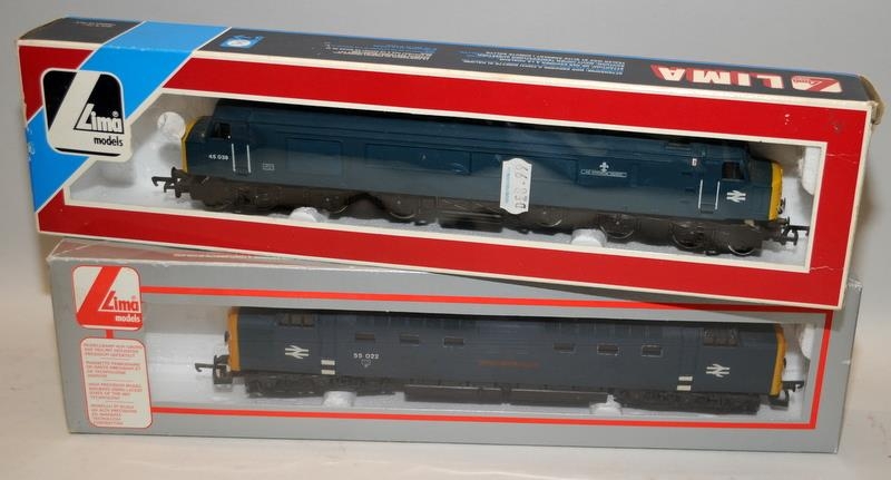 Lima OO gauge Class 55 BR Blue Diesel Locomotive 'Royal Scots Grey' c/w Class 45 'The Manchester