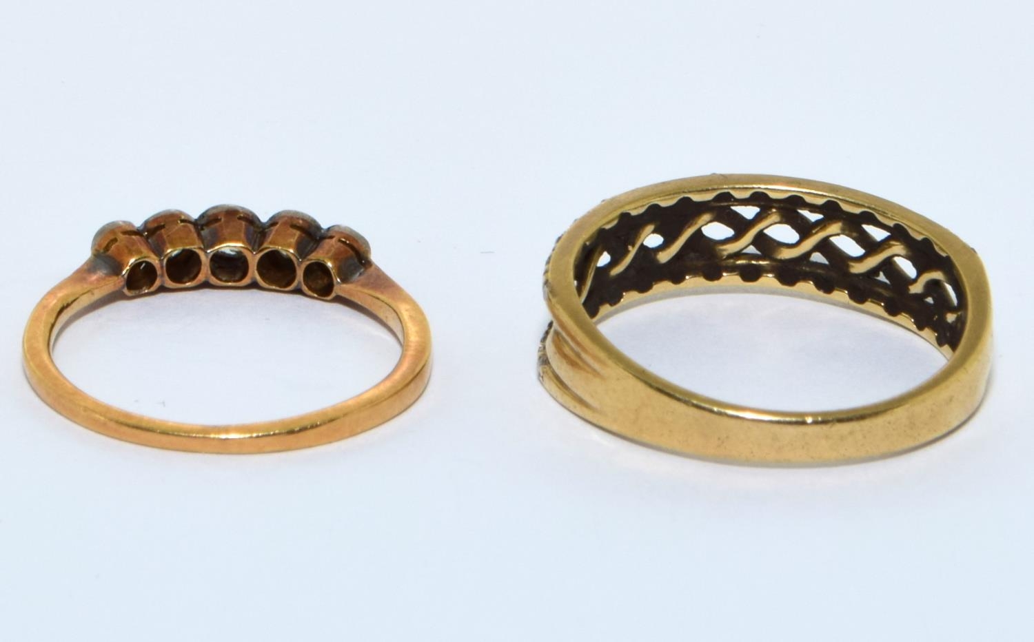 2 x 9ct gold vintage Diamond set rings size K+M - Image 3 of 5