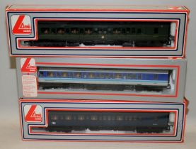 Lima OO gauge BR Blue powered motor brake ref:205147, BR Green DMU power car ref:205137 and Regional