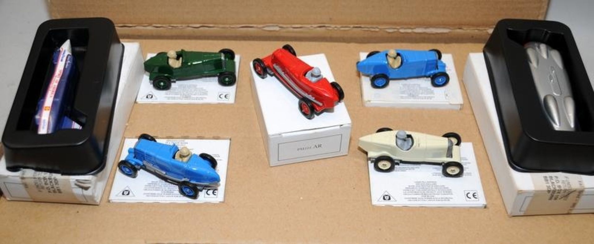Lledo Kelloggs Land Speed Legends model car set c/w wall charts, press out card displays etc - Image 4 of 6