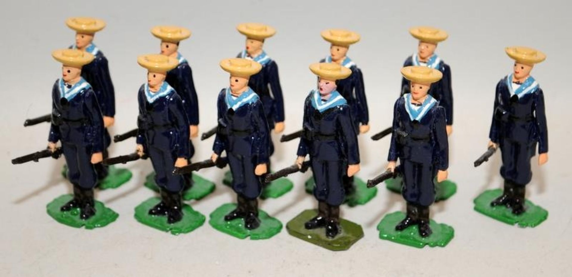 Good Soldiers die-cast figures: Circa 1900 British Sailors on parade in sennet hats x 11 c/w horse - Image 3 of 3