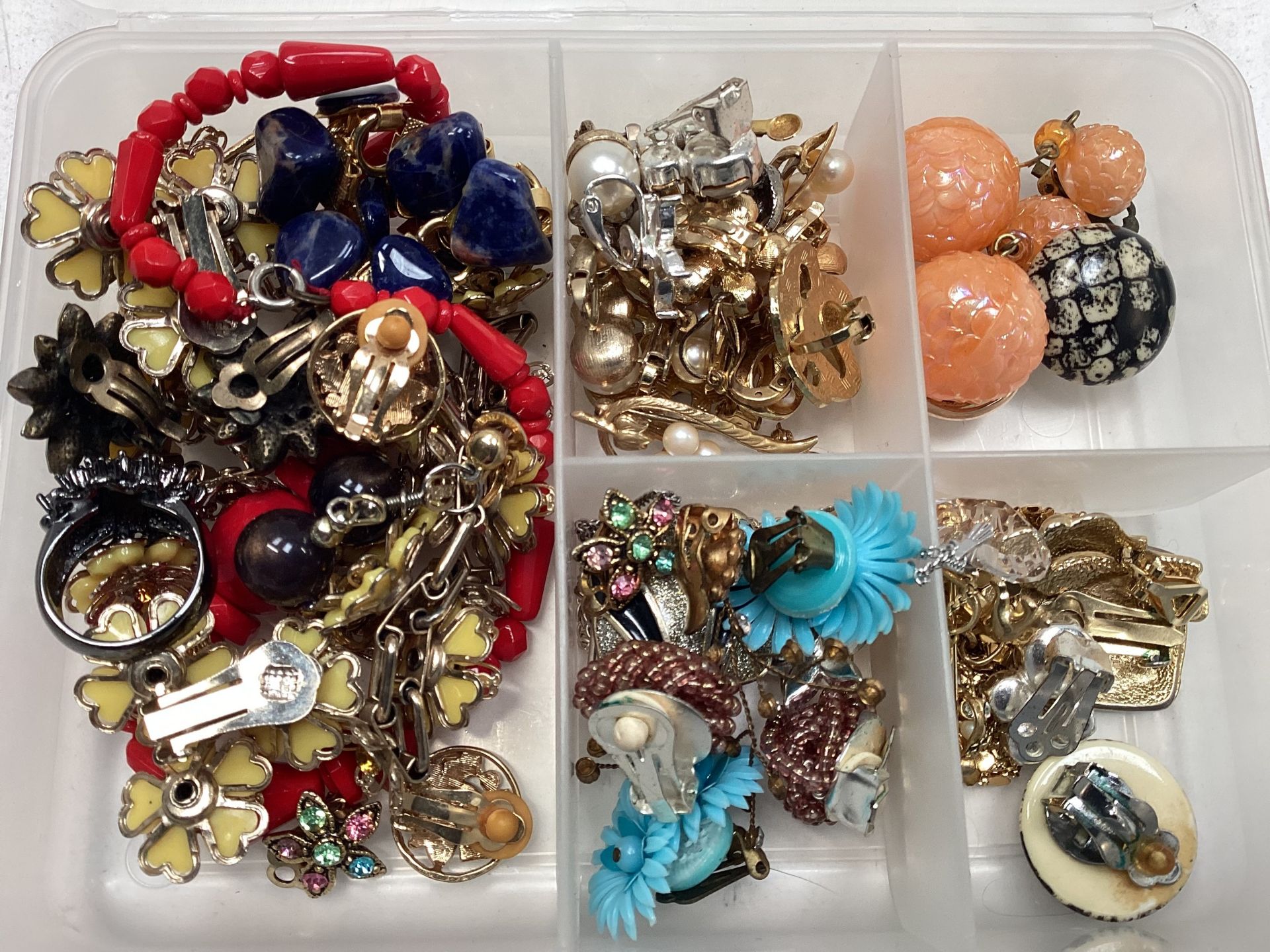 Collection of mixed collectable earrings - Image 4 of 4
