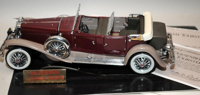 Franklin Mint 1:24 Scale 1930 Dusenberg Model J Derham Tourster with box and papers c/w 1928 Stutz - Image 3 of 3