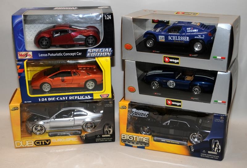 6 x boxed 1:24 scale die-cast model cars, Bburago, Maisto etc.