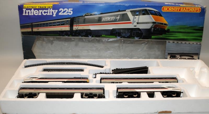 Hornby OO gauge part sets Intercity 225 ref:r696, BR Freight Set ref:R785 c/w additional items - Image 2 of 4