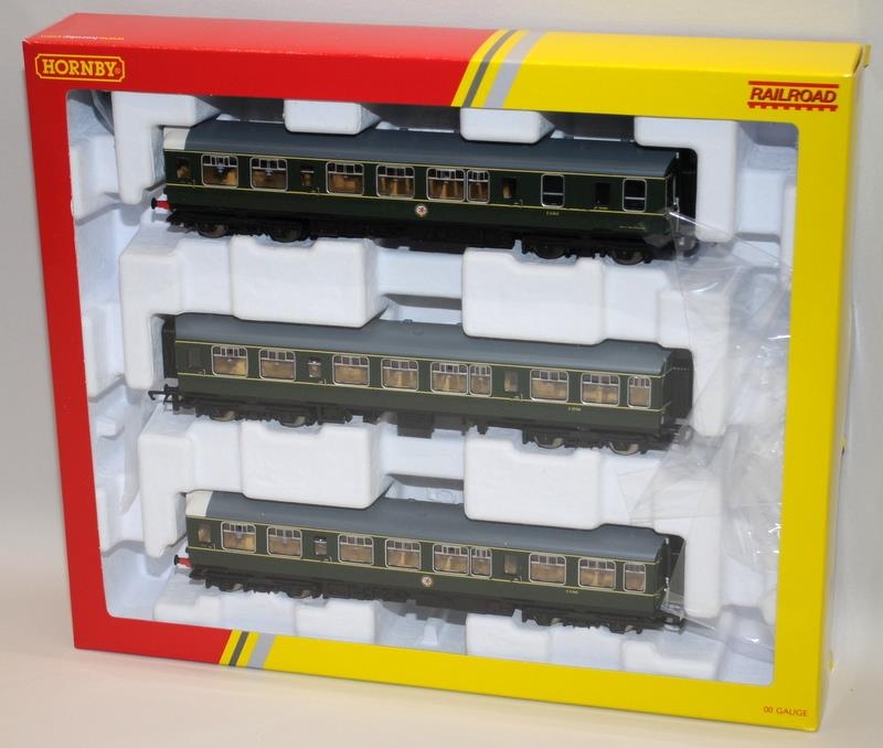 Hornby OO gauge BR Class 110 3 Car DMU Set, Railroad Plus - Enhanced Livery ref:R30170. Boxed