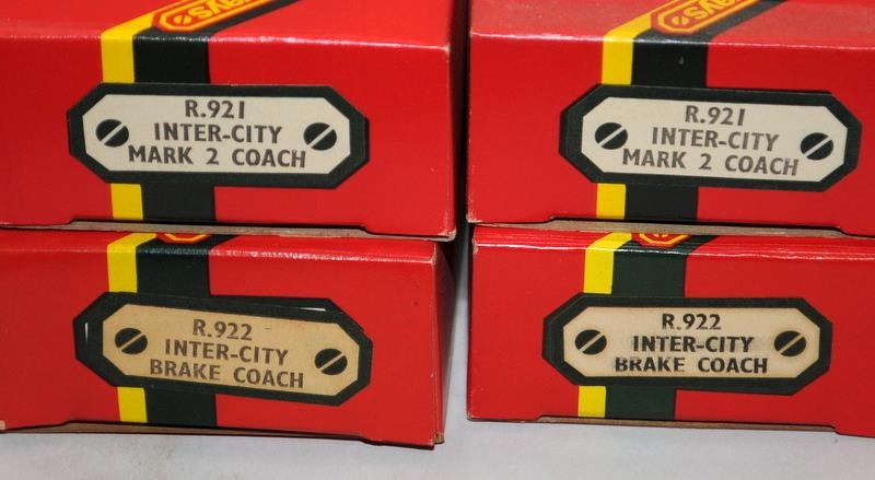 Hornby OO gauge Intercity MK2 Coach R921 x 2 c/w Intercity Brake Coach R922 x 2. 4 in lot, all boxed - Image 2 of 2