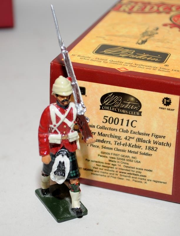 Britain's Redcoats Limited Edition figures: Ensign 92nd (Gordon) Highlanders, Kings Colour 1815 - Image 2 of 5