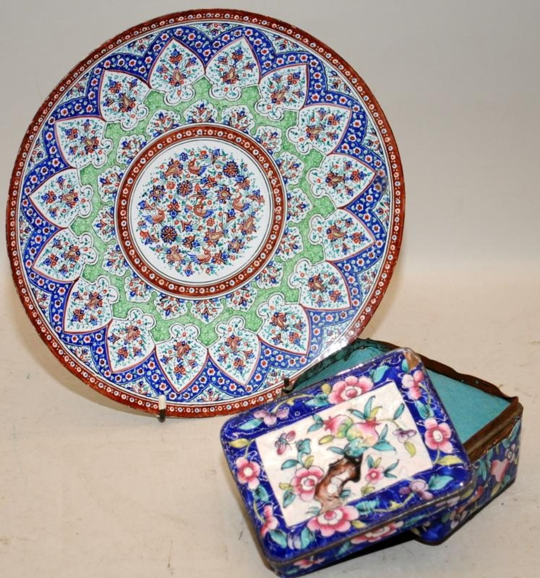 A quantity of Oriental and Middle Eastern collectibles to include model Taj Mahal and a bronze bowl. - Image 2 of 6