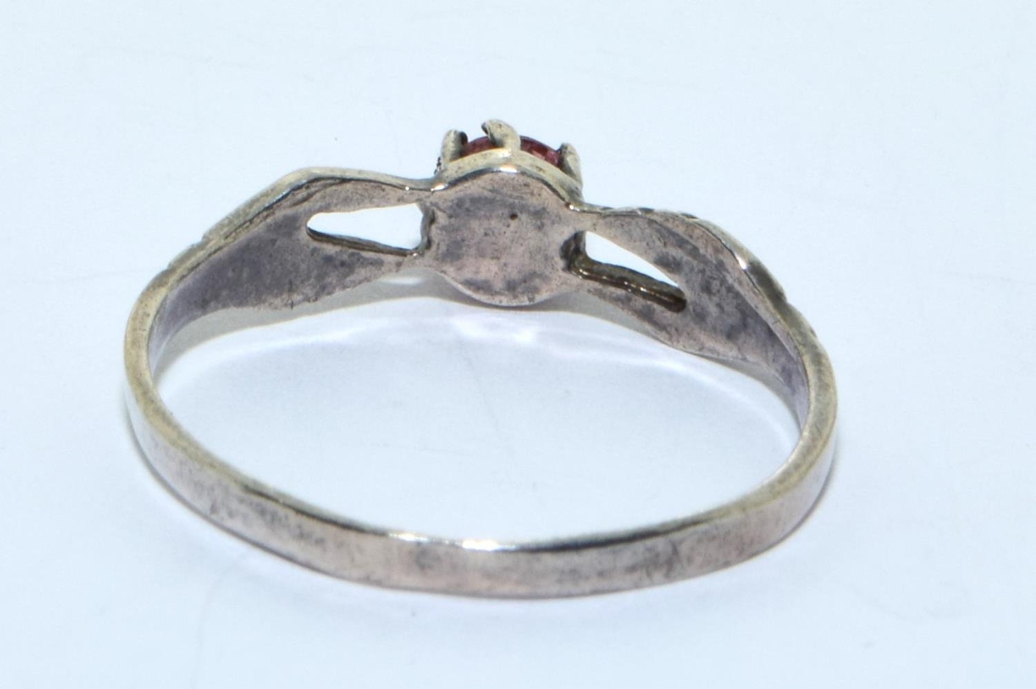 925 silver hands of friendship style ring size P - Image 3 of 3