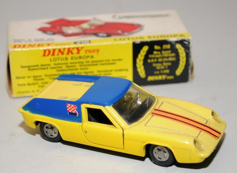 Vintage Dinky Speedwheels Lotus Europa No.218, good model in clean box (missing internal flaps one - Image 3 of 4