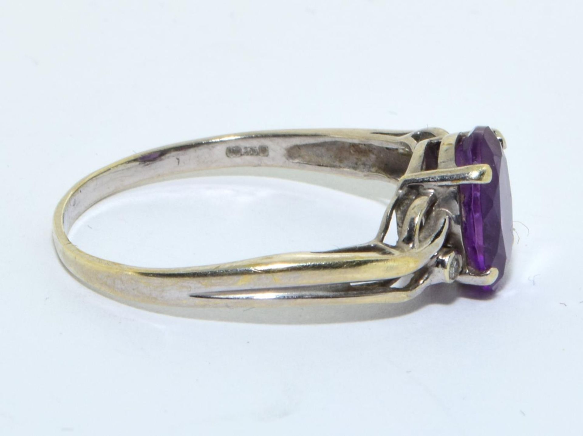 9ct white gold ladies Amethyst and diamond open work setting ring size S - Image 4 of 5