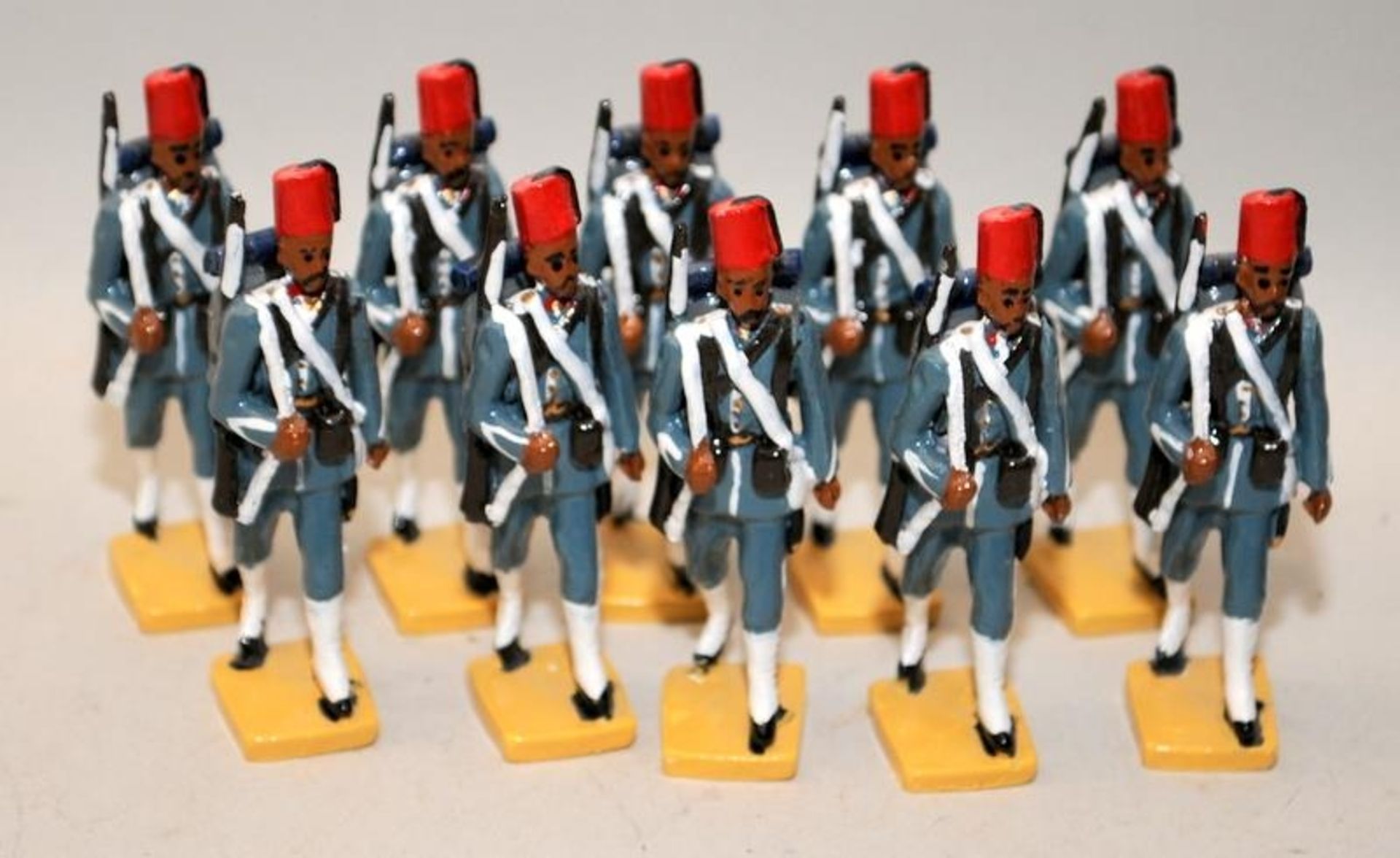 Good Soldiers die-cast figures: 1890's Sudan 10 x British Sudanese Infantry c/w 10 x Good Soldiers - Image 3 of 3