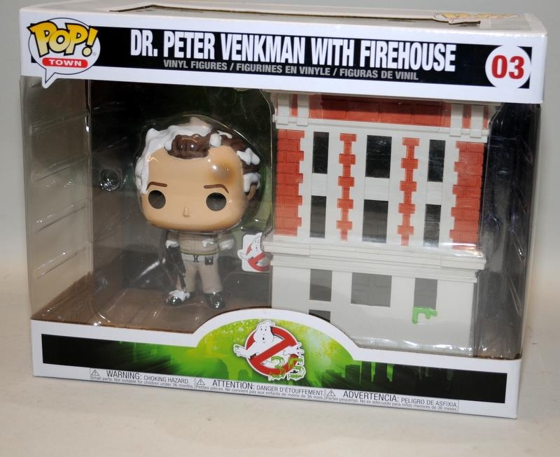 Collectable Pop Heroes Batman and Commissioner Gordon, Pop Town Dr Peter Venkman with Firehouse, - Bild 2 aus 5