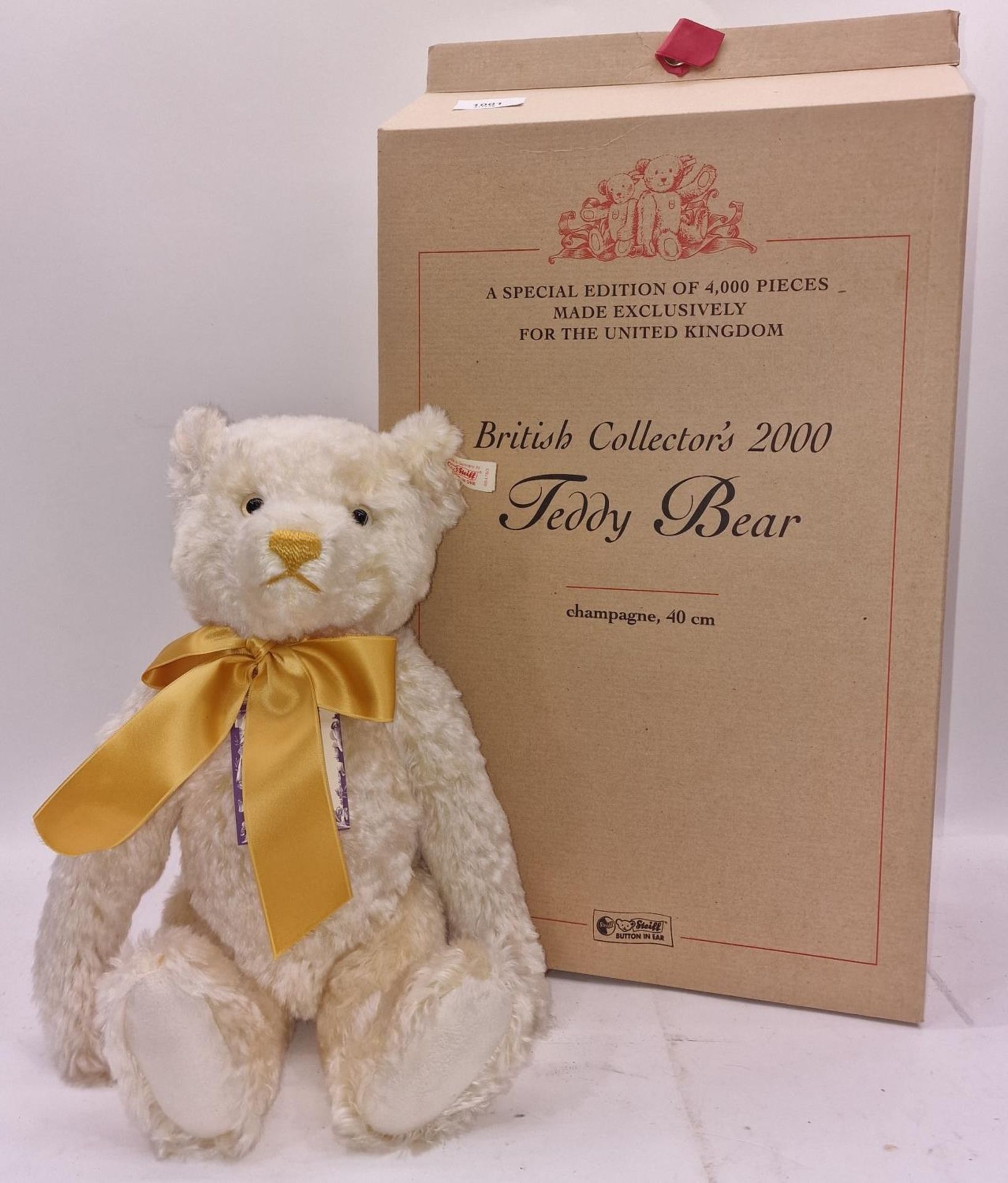 Steiff Limited edition 639/4000 British Collector's Teddy Bear 2000 champagne 40cm. Boxed with