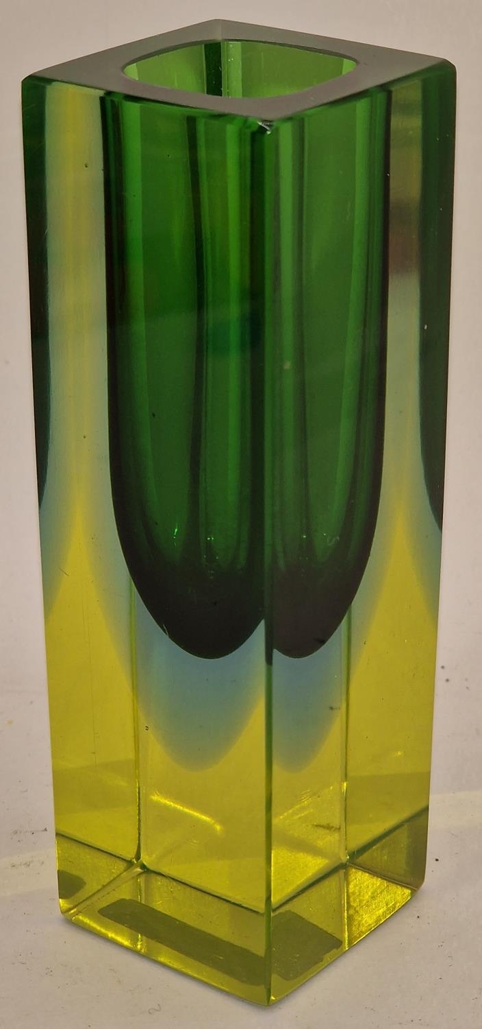 Murano Sommerso 1960's vintage block glass vase in green and blue 12cm tall together with a Murano - Image 2 of 5