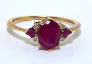 9ct gold Diamond and Ruby vintage ring size P