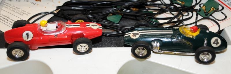 Vintage Scalextric Grand Prix 75 slot car racing set. The most expensive set available in its day, - Image 3 of 4